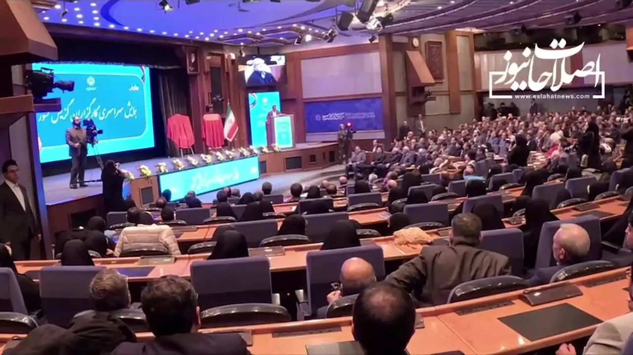 اگر دایره خودی‌ها را چنان تنگ کنیم که جوانان متخصص و شایسته کشور از آن بیرون بمانند، حتما به راه خطا رفته‌ایم